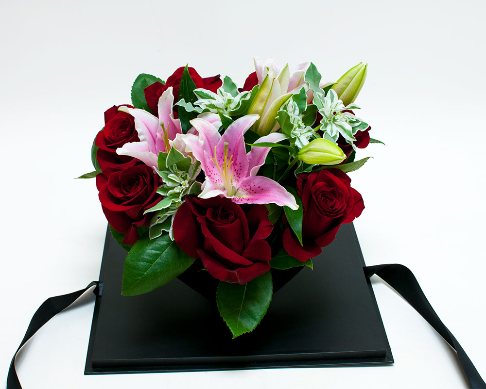 10214Ablack-design-2 Black Acrylic Flower Box with Tilted Heart