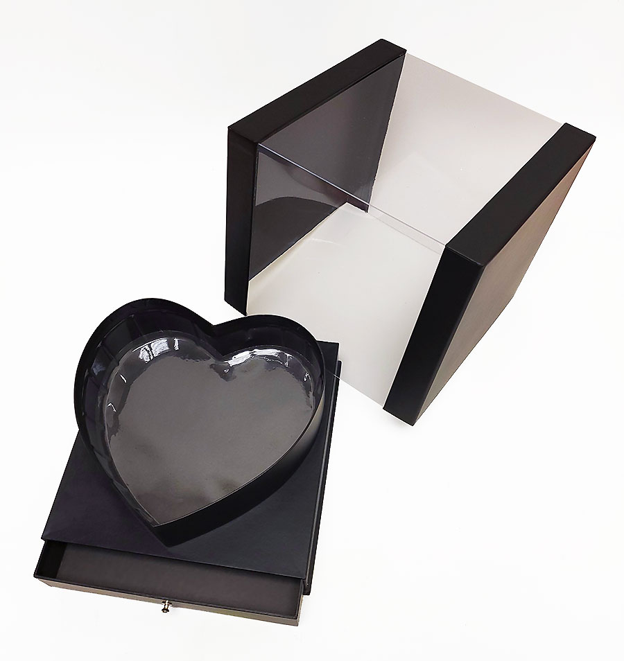 7352-3 Black Square Clear Flower Box With Heart