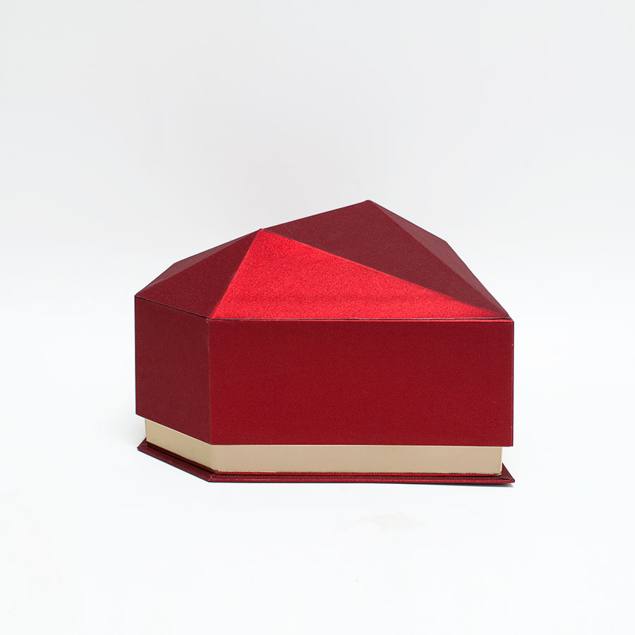 Red Diamond Heart Shape Flower Box