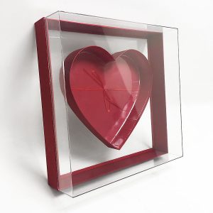 acry101lgred-large-transparent-hard-plastic-square-flower-box-with-heart-shape-in-the-middle