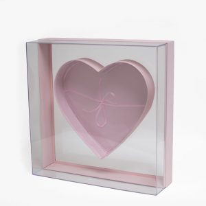 x-large-pink-transparent-hard-plastic-square-flower-box-with-heart-shape-in-the-middle