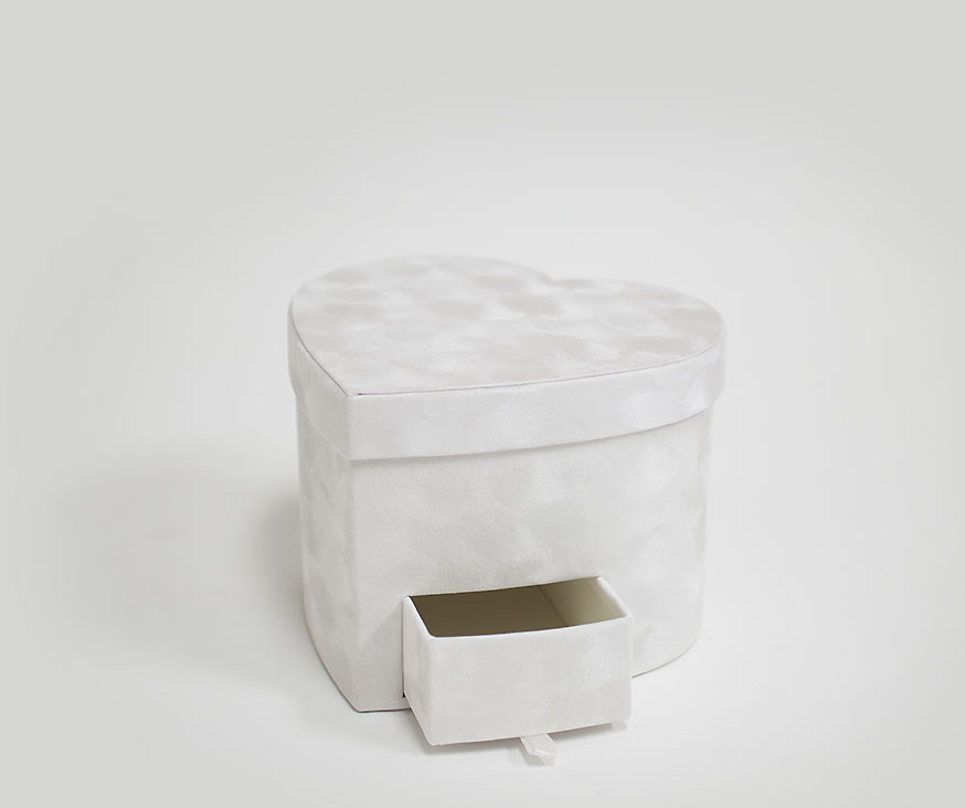 w7801 White Velvet Heart Shaped Box with Drawer w7801 White Velvet Heart Shaped Box with Drawer