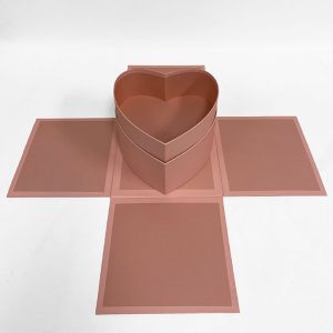w7193-pink-square-surprise-box-with-double-layer-hearts