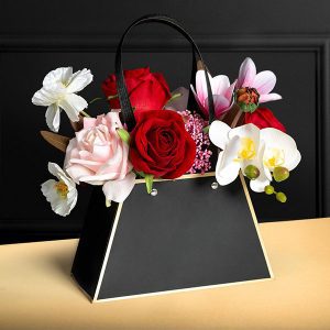 flower-trapezoid-gift-bags-with-gold-trim