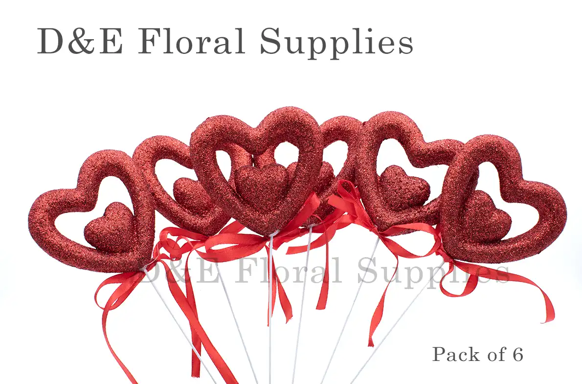 Pack of 6 Red Heart Topper Medium Size