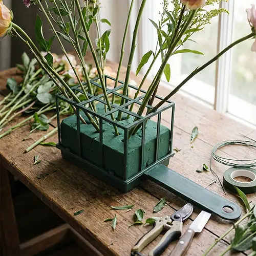 Handled Floral Foam Cage Holder (No Foam) – Plastic Cage